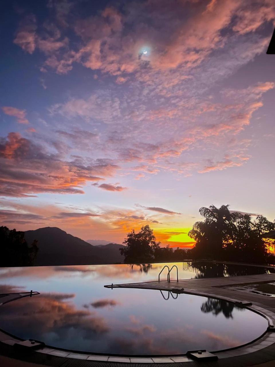Moi Ella By Dbi Hotel Bagian luar foto